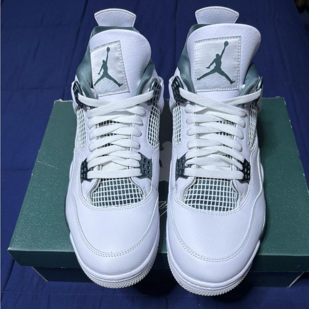 Jordan 4 Retro Oxidized Green 2024 
Size 12